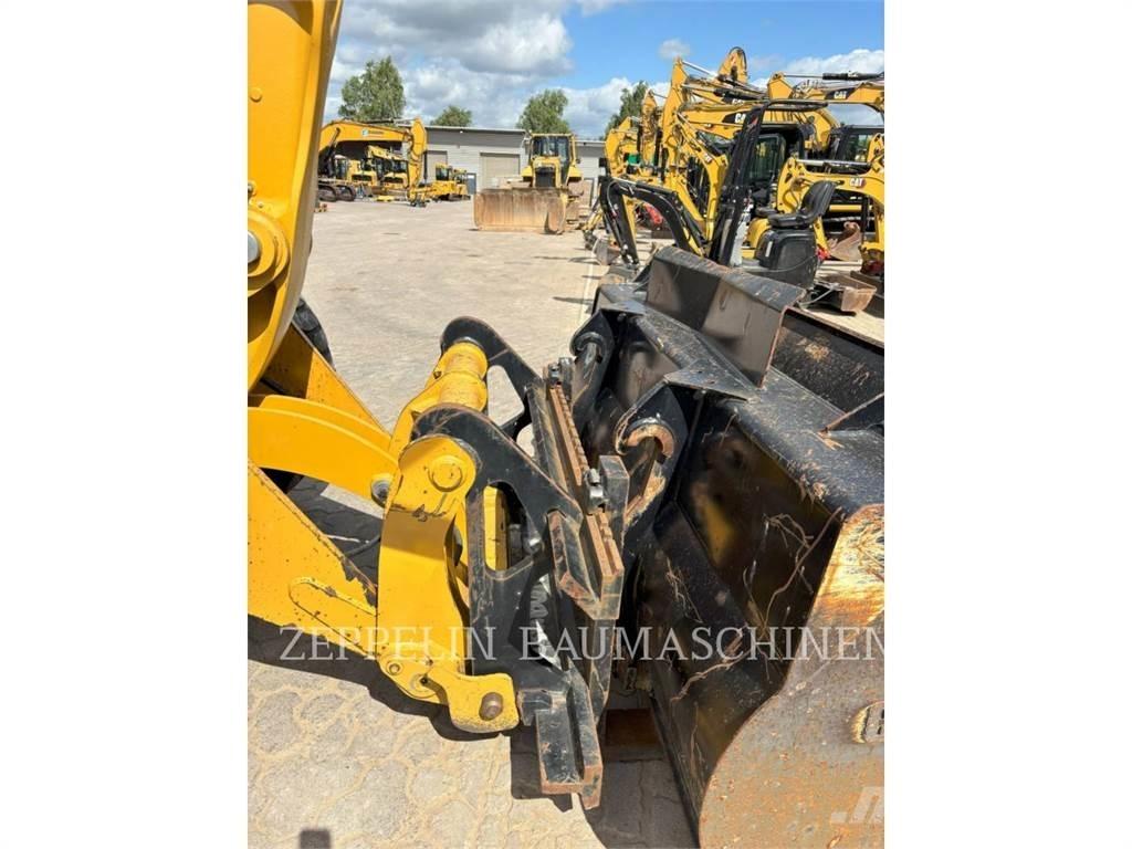 CAT 918M Wheel loaders