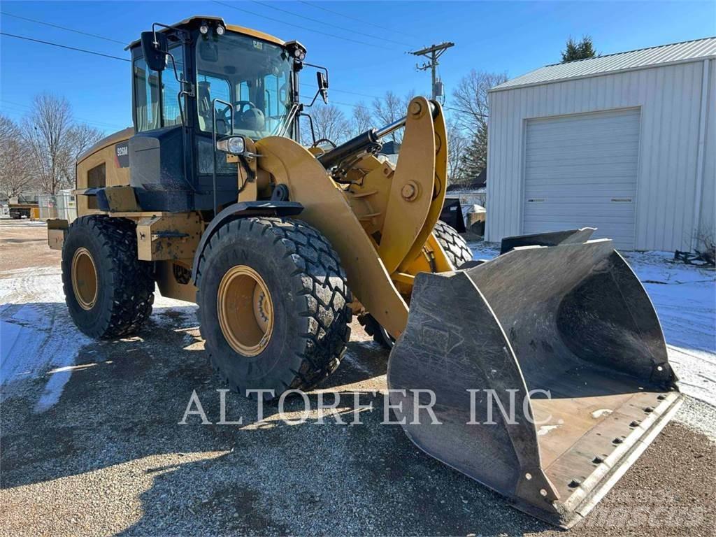 CAT 926M Wheel loaders