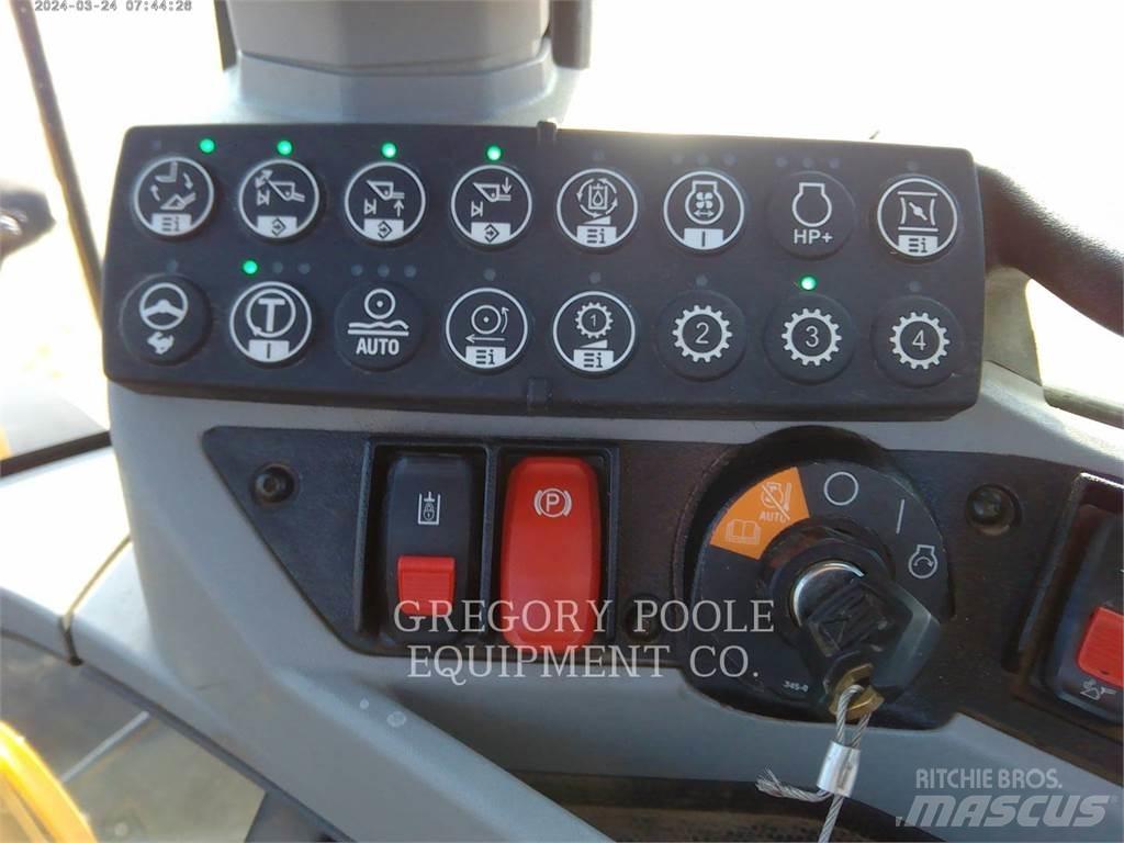 CAT 926M Wheel loaders
