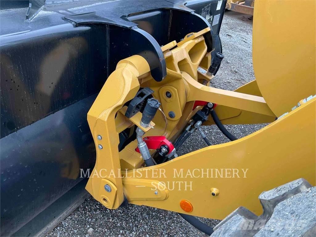 CAT 926M Wheel loaders