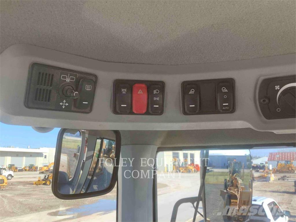 CAT 926M Wheel loaders