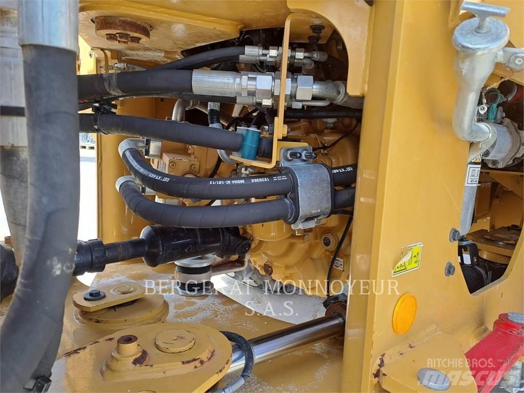 CAT 930M Wheel loaders