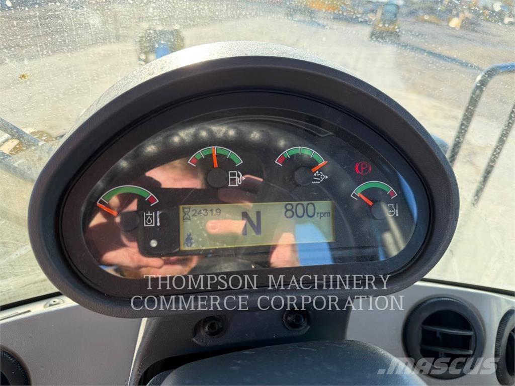 CAT 930M Wheel loaders