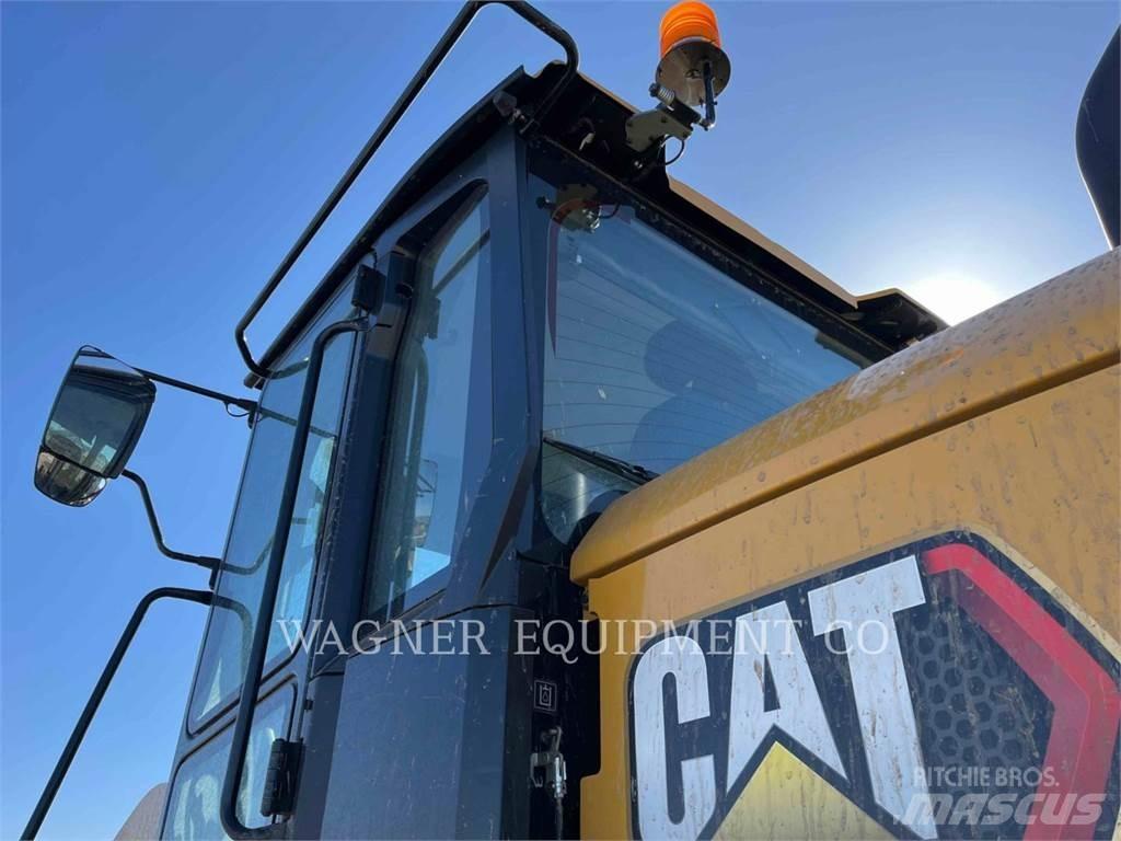 CAT 938 Wheel loaders