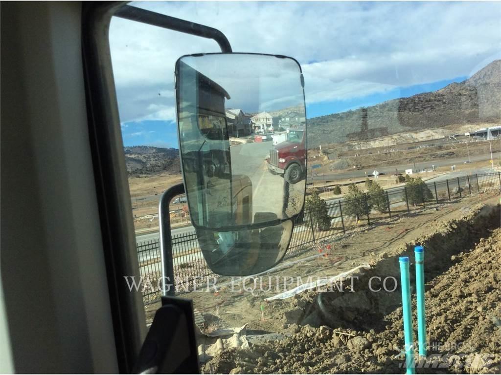 CAT 938M Wheel loaders