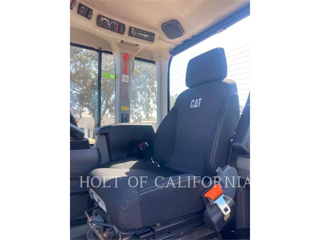 CAT 938M Wheel loaders