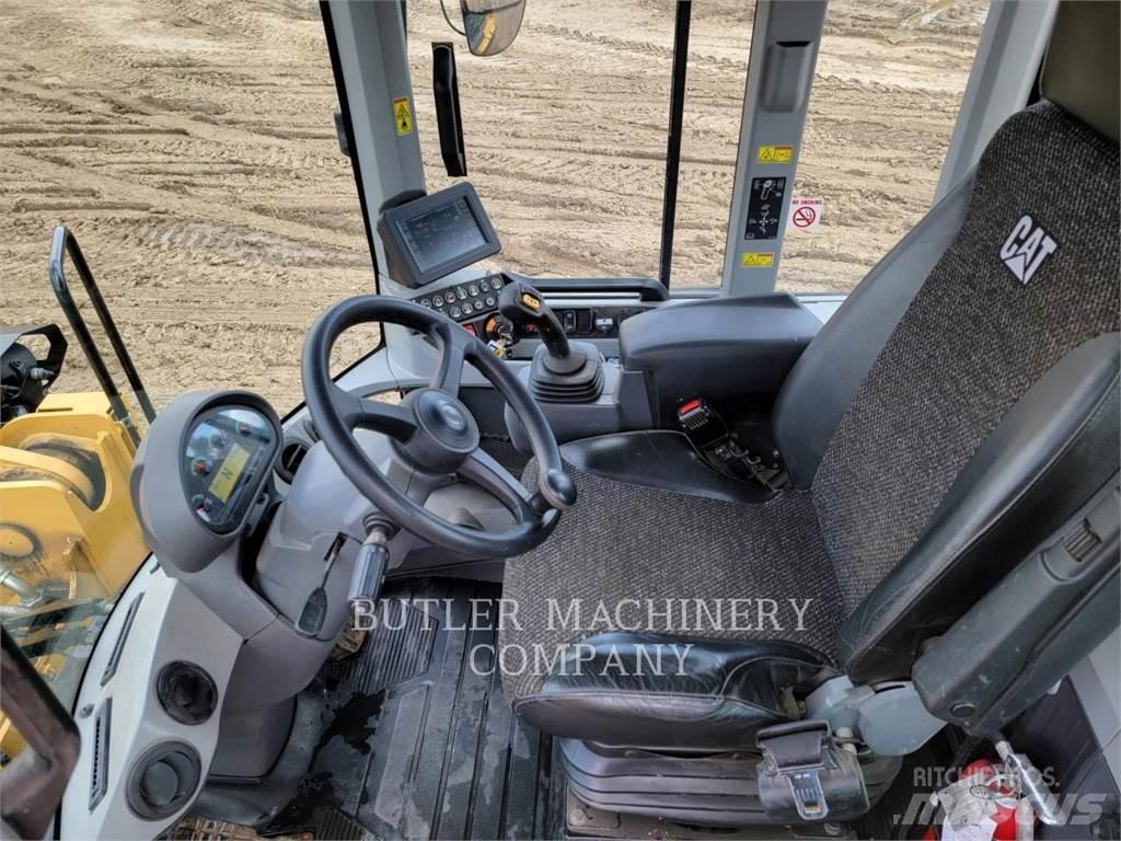 CAT 938M Wheel loaders