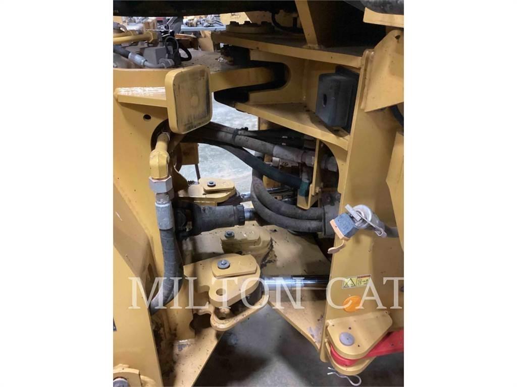 CAT 938M Wheel loaders