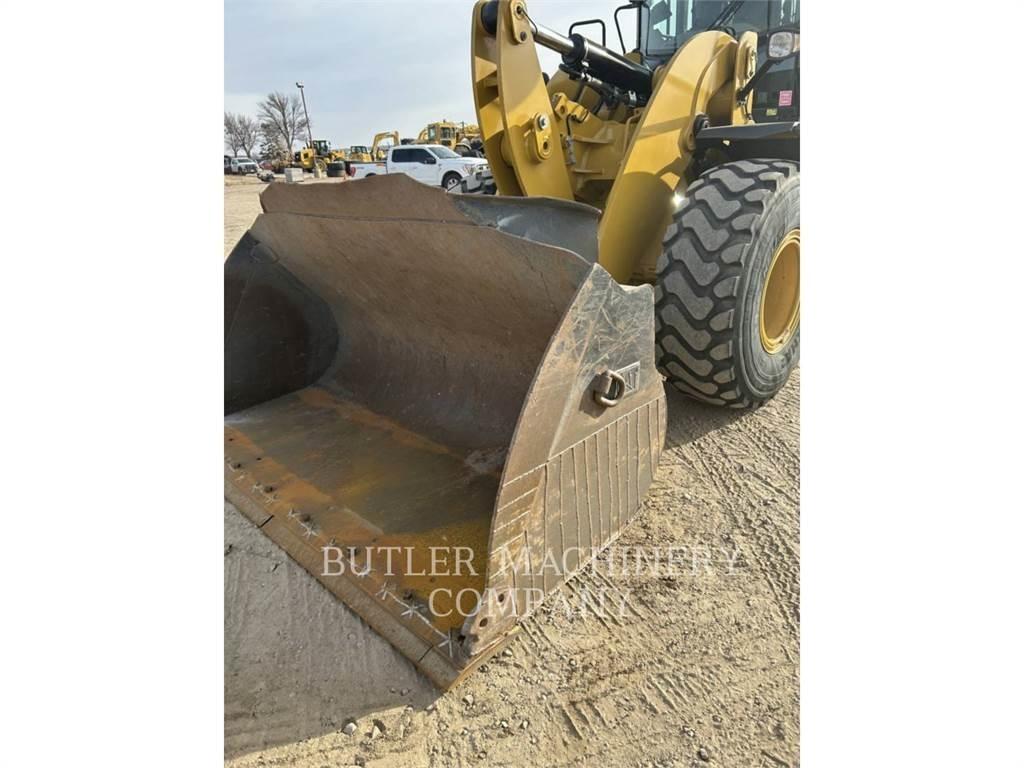 CAT 938M Wheel loaders