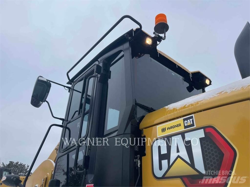 CAT 938M Wheel loaders