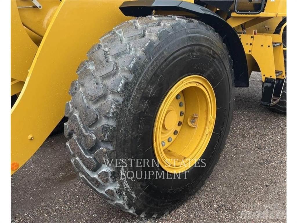 CAT 938M Wheel loaders