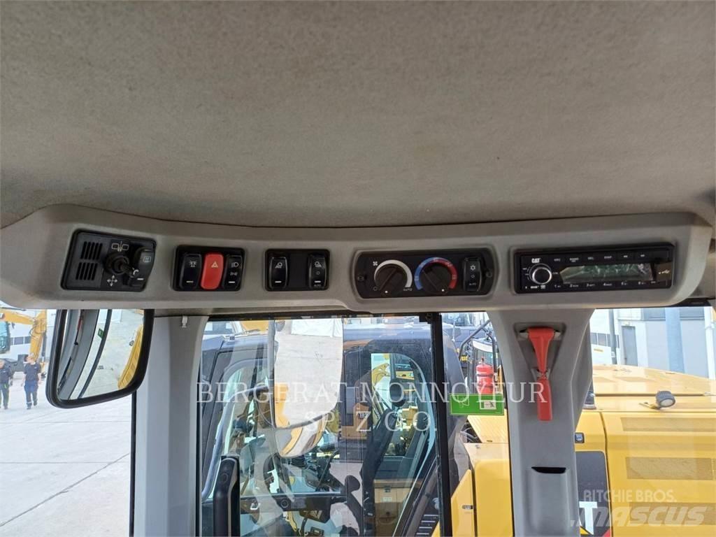 CAT 938M Wheel loaders
