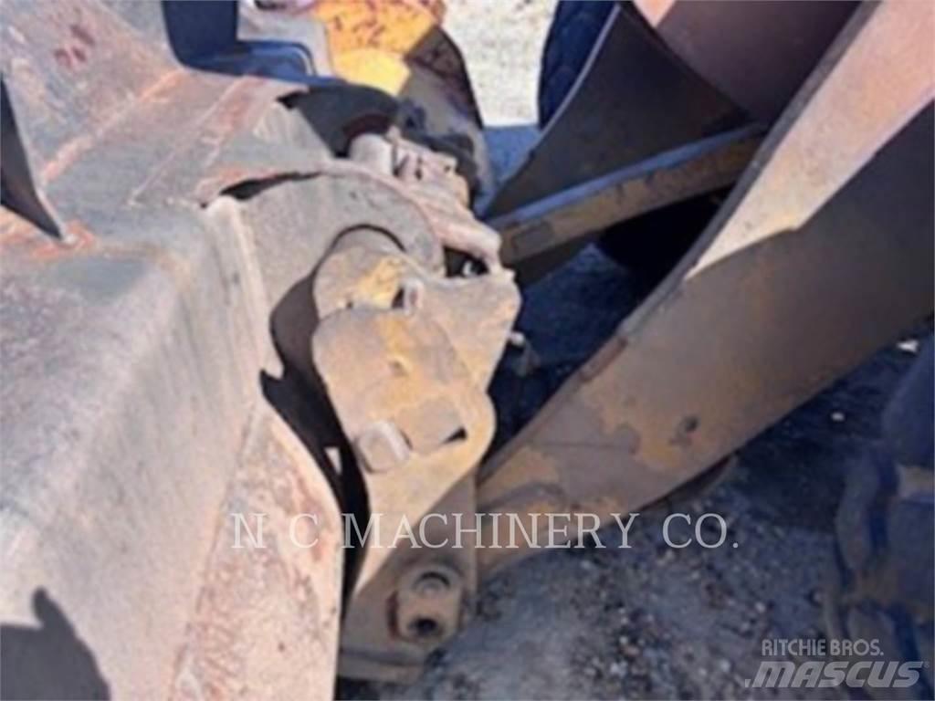 CAT 938M Wheel loaders