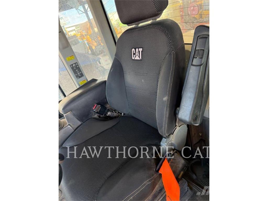 CAT 938M Wheel loaders