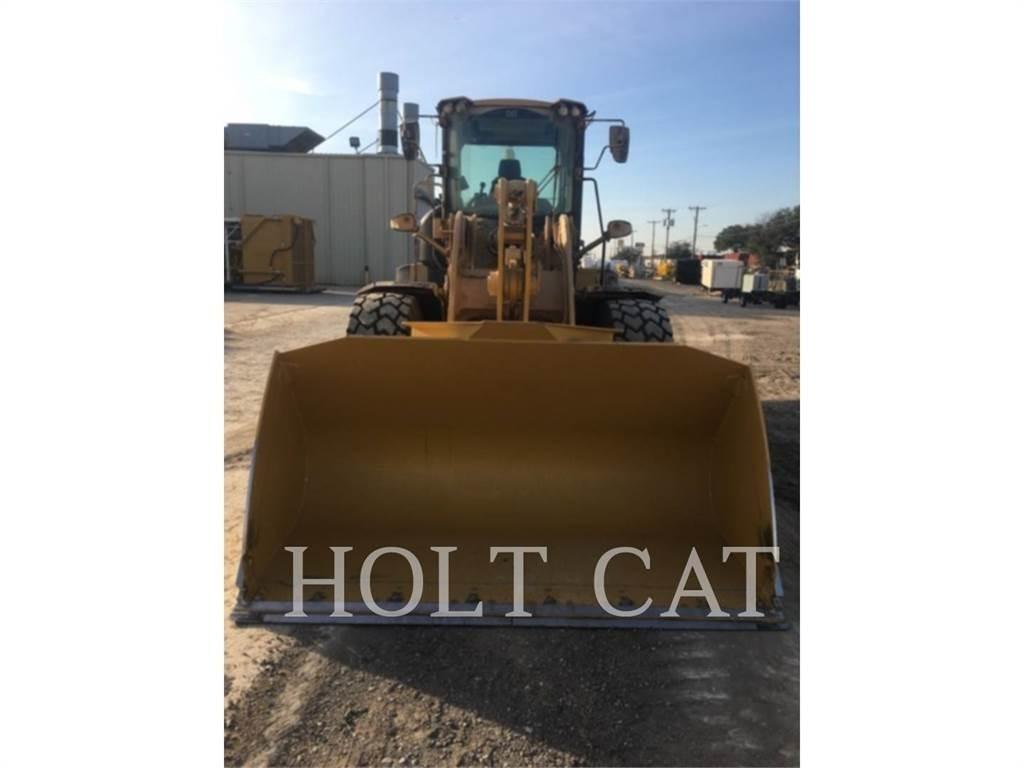 CAT 938M Wheel loaders