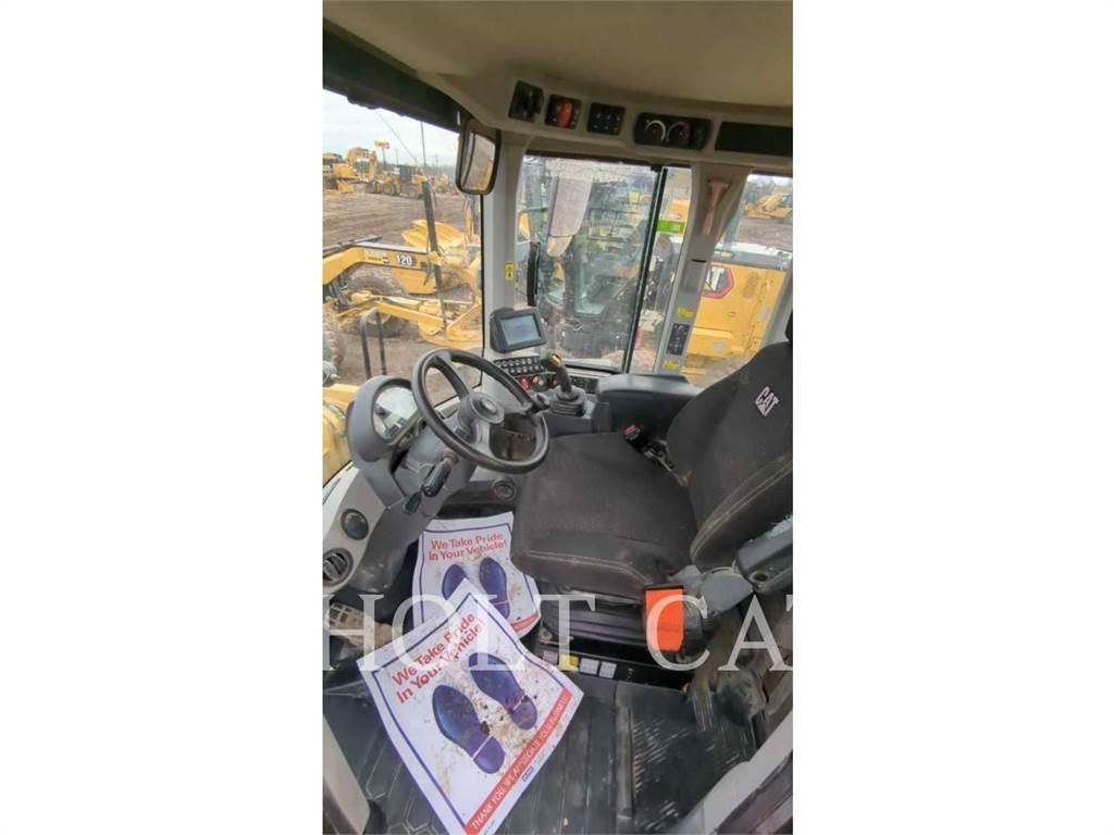 CAT 938M QC Wheel loaders