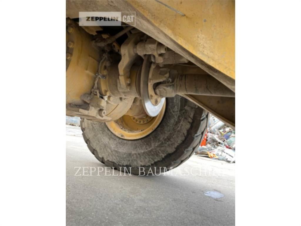 CAT 950M Wheel loaders