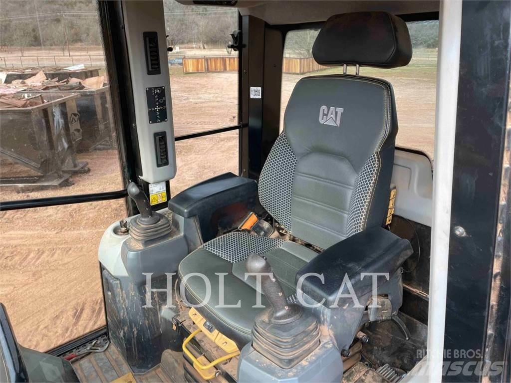 CAT 95312 Crawler loaders