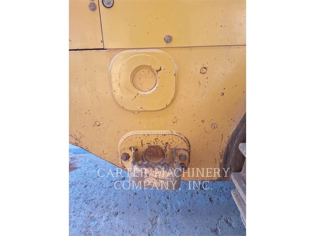 CAT 963K Crawler loaders