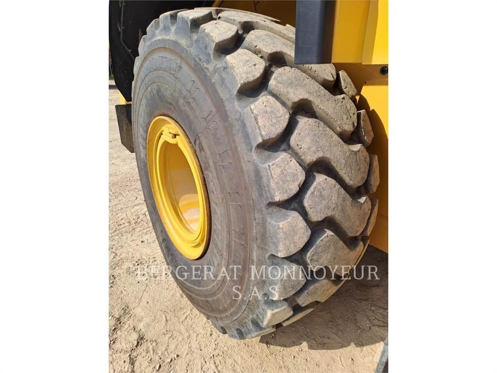 CAT 966 Wheel loaders