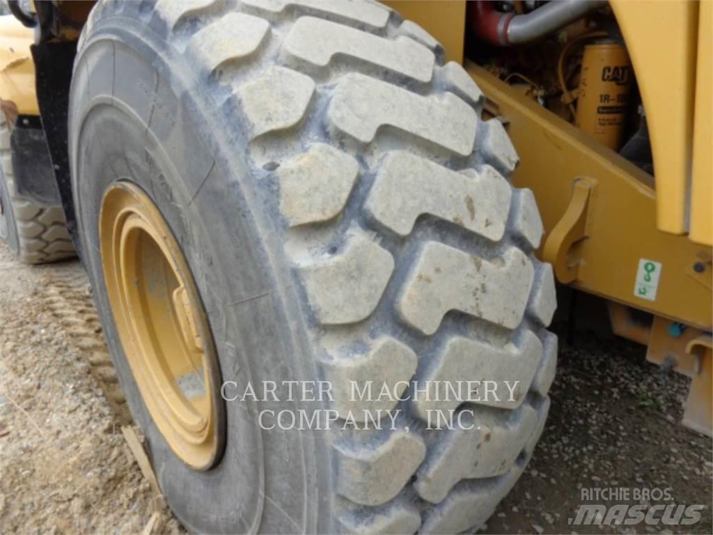 CAT 966M Wheel loaders