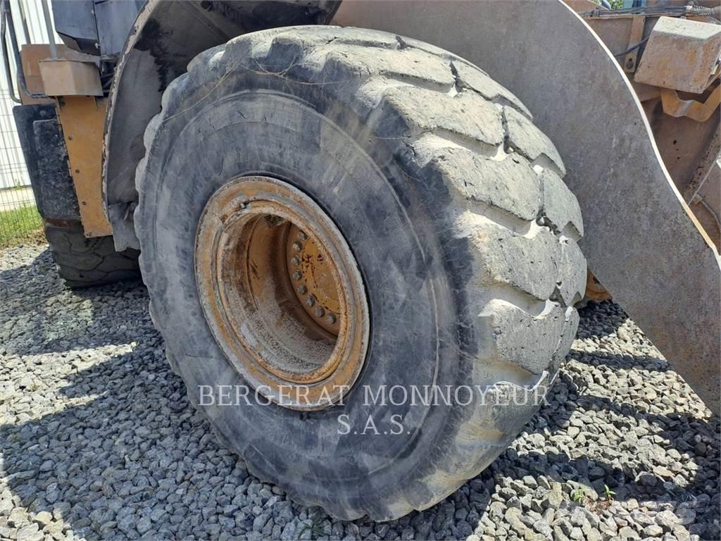 CAT 966M Wheel loaders