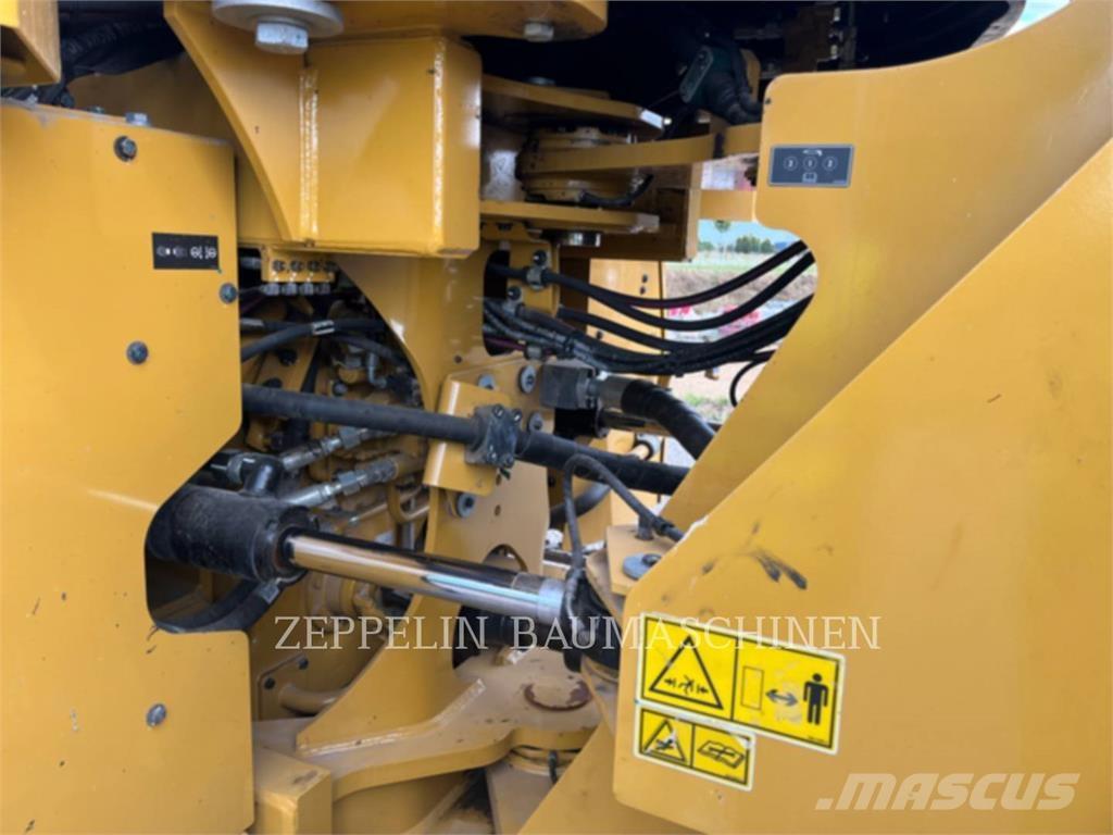 CAT 966M Wheel loaders