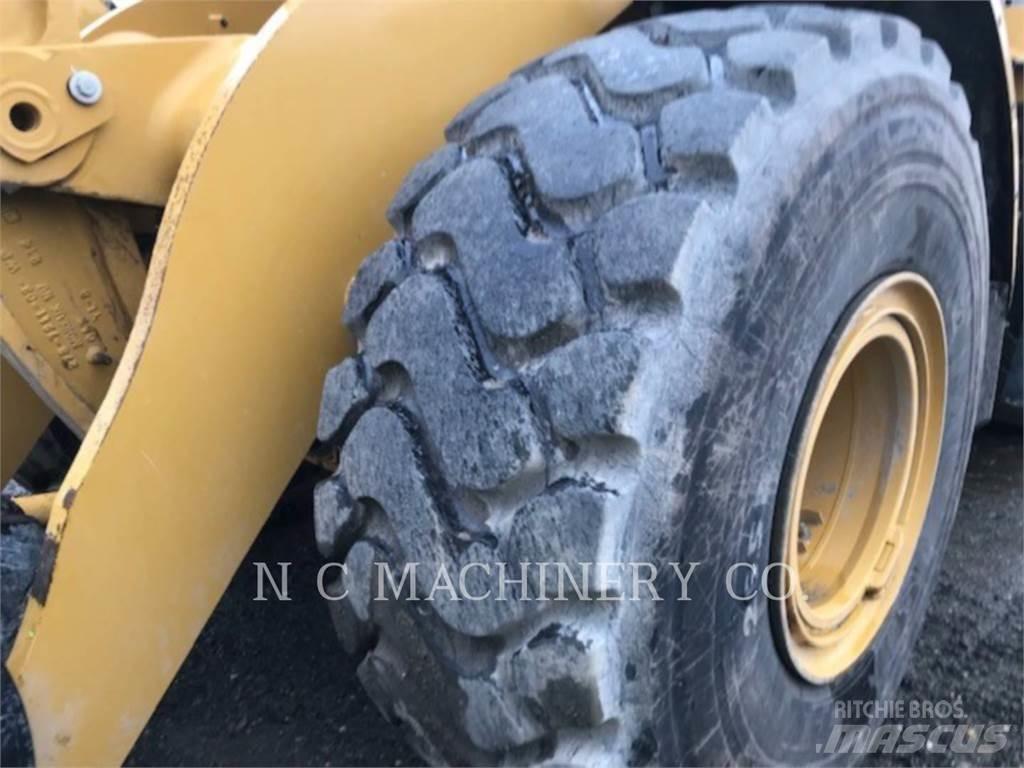 CAT 966M Wheel loaders