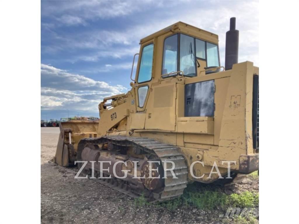 CAT 973 Crawler loaders