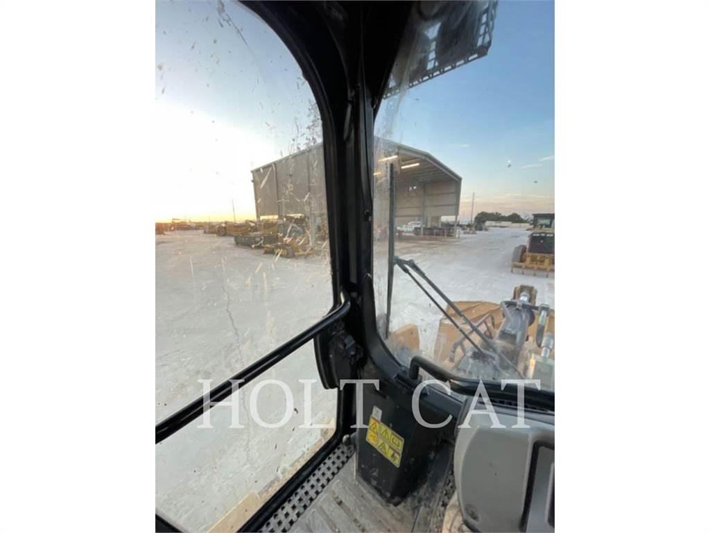 CAT 973K Crawler loaders