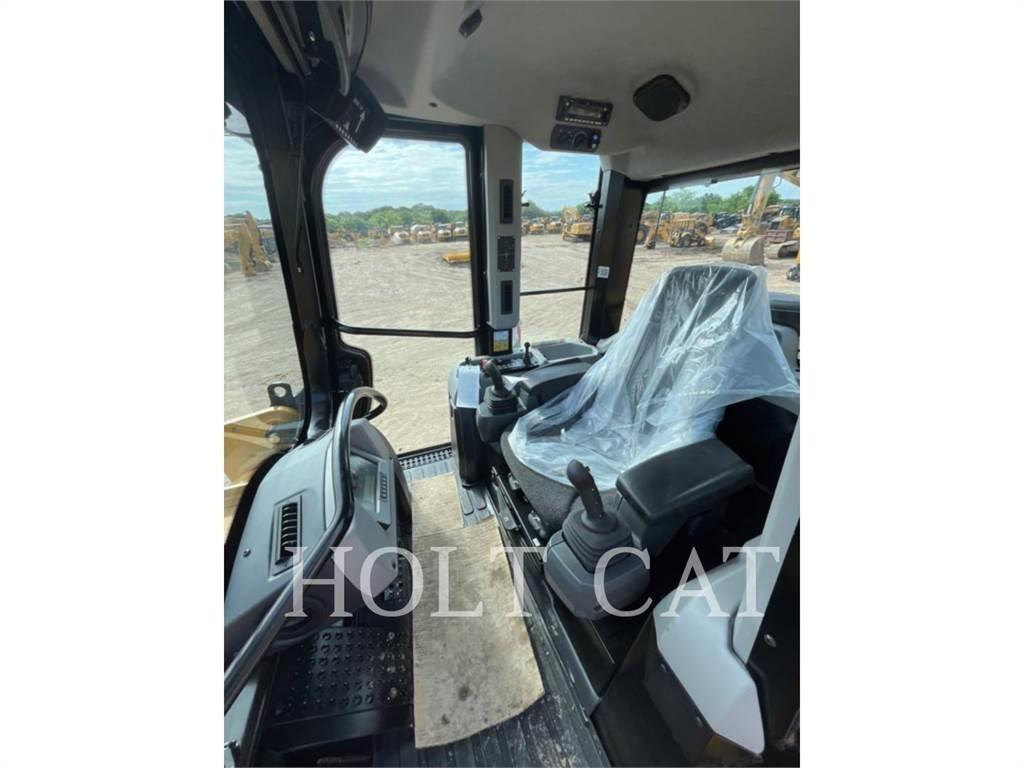 CAT 973K Crawler loaders