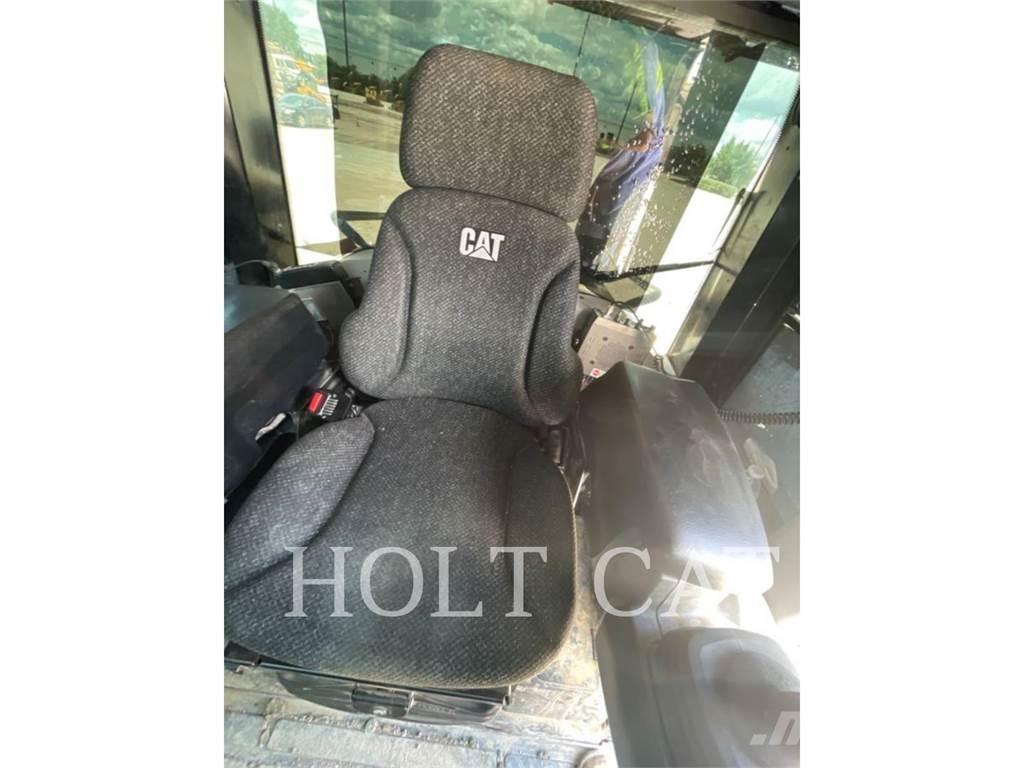CAT 973K Crawler loaders
