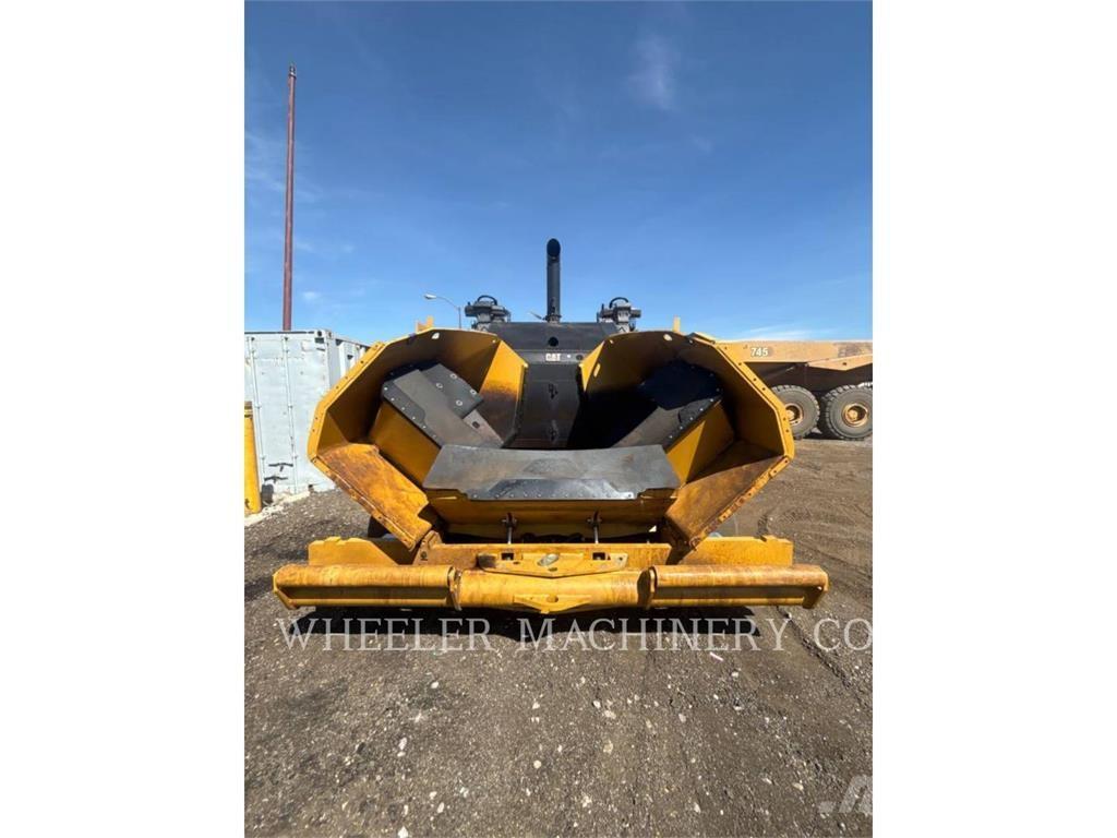 CAT AP1055 Asphalt pavers