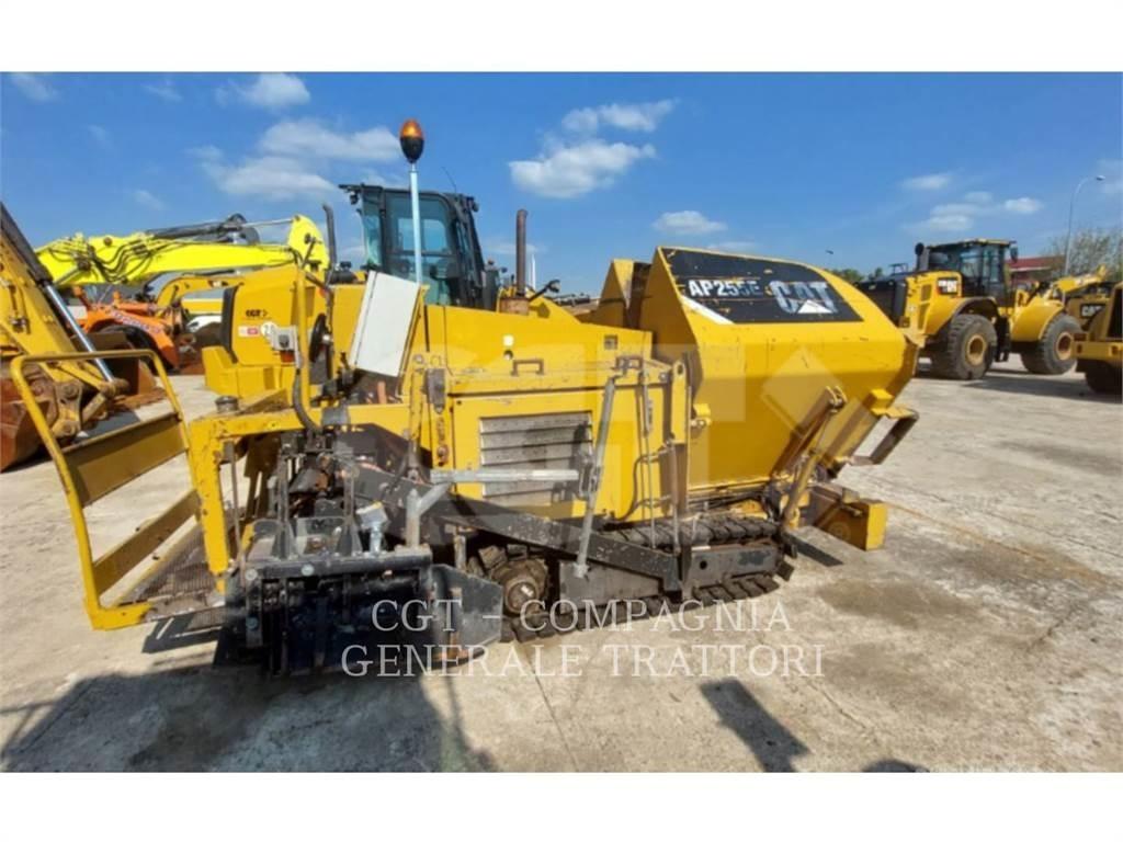 CAT AP255E Asphalt pavers