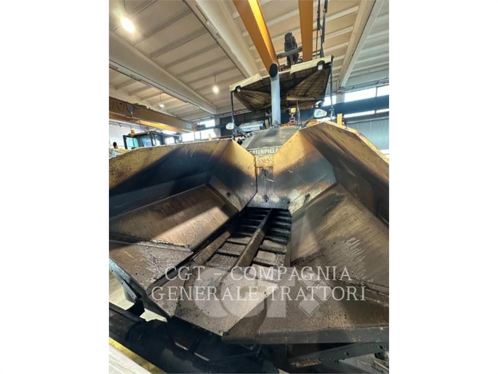 CAT AP600D Asphalt pavers
