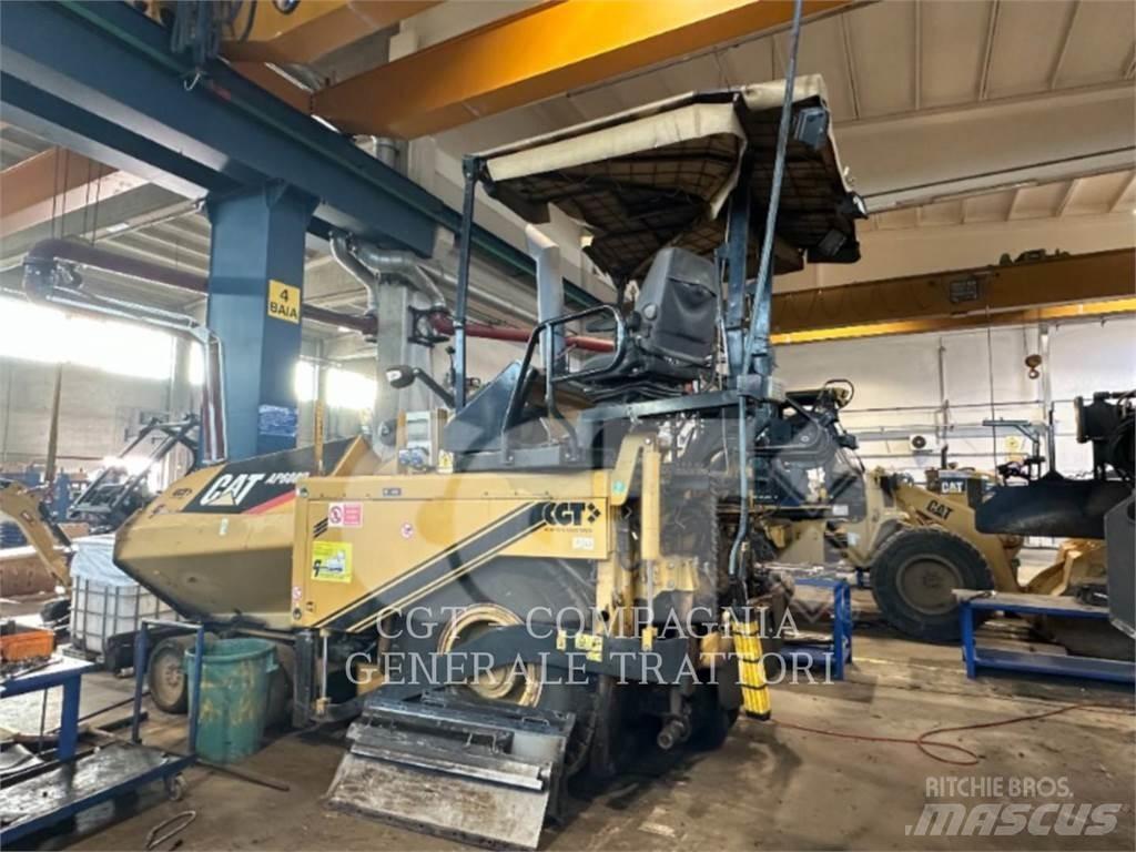 CAT AP600D Asphalt pavers