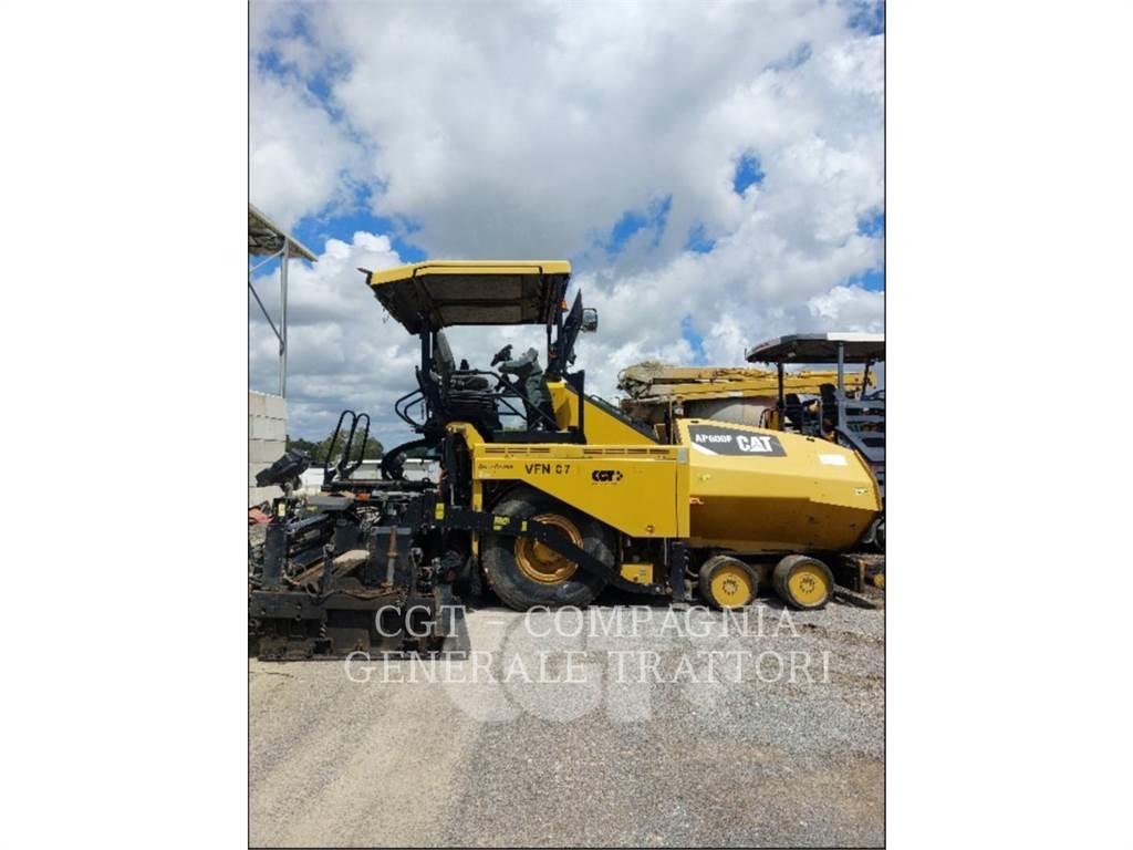 CAT AP600F Asphalt pavers