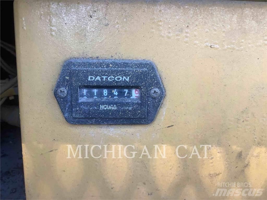 CAT AP650B Asphalt pavers