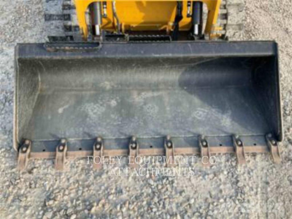 CAT BKSSLGP74T Skid steer loaders