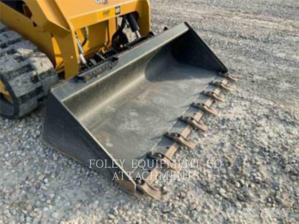 CAT BKSSLGP74T Skid steer loaders