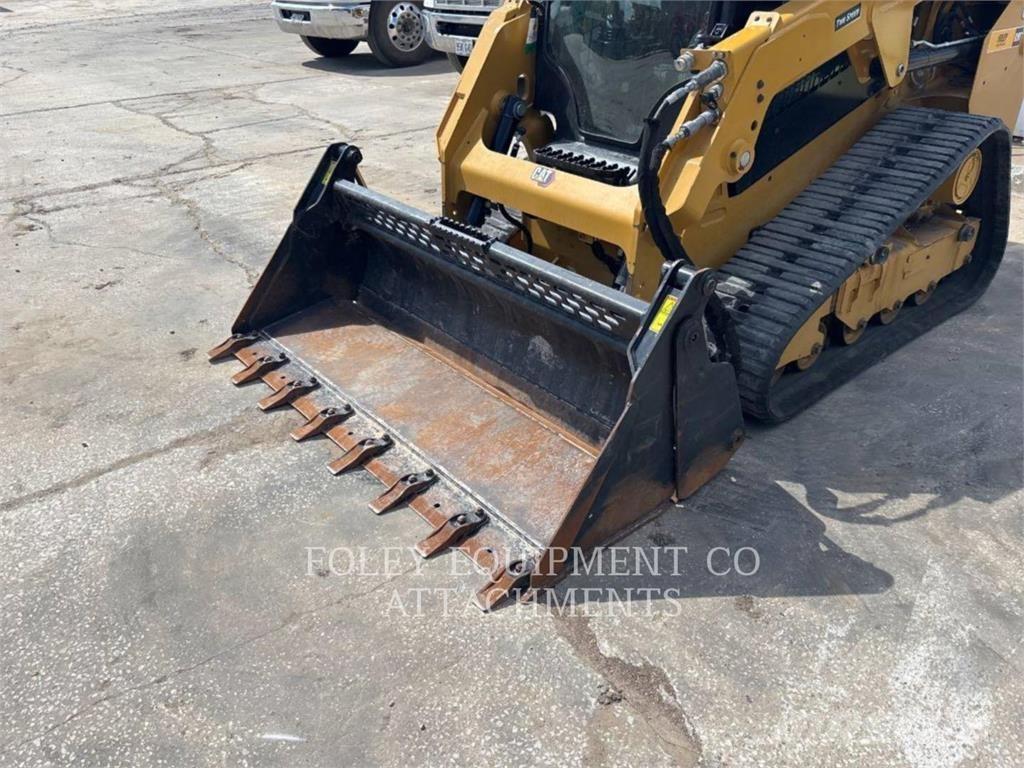 CAT BKSSLMP74T Skid steer loaders