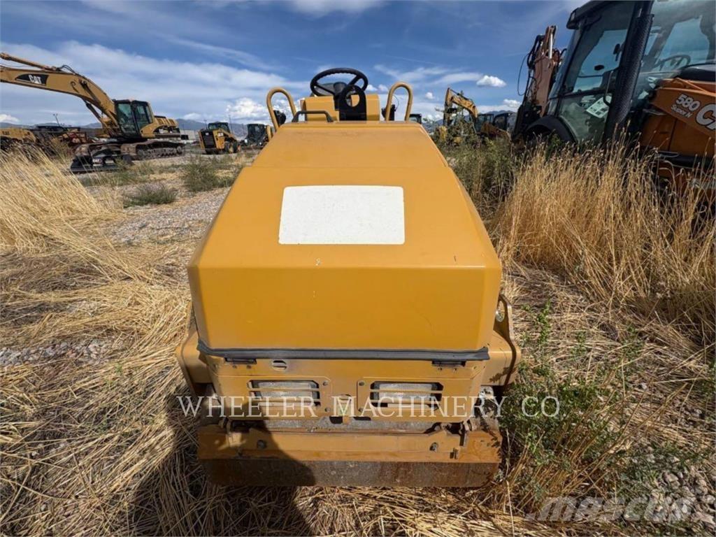 CAT CB1.8 Backhoe