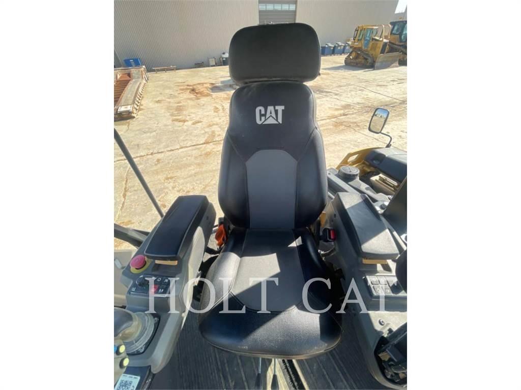CAT CB10 Single drum rollers