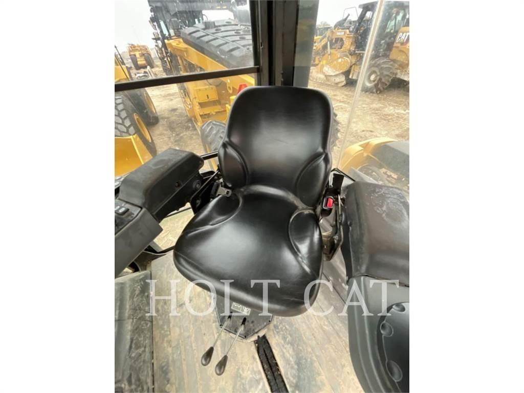 CAT CB10 Single drum rollers