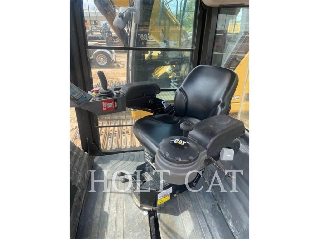 CAT CB10 Single drum rollers