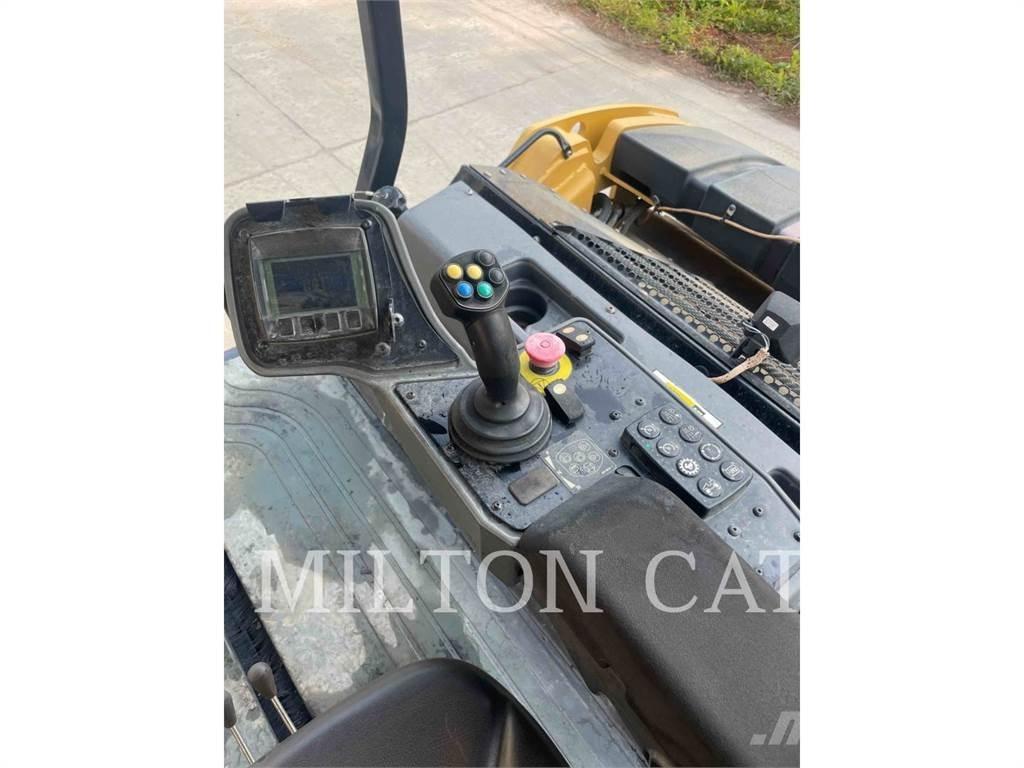CAT CB15 Soil compactors
