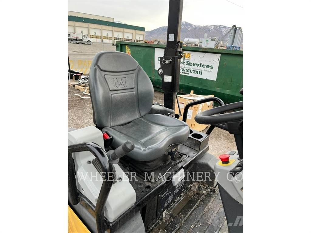 CAT CB2.7 GC Twin drum rollers