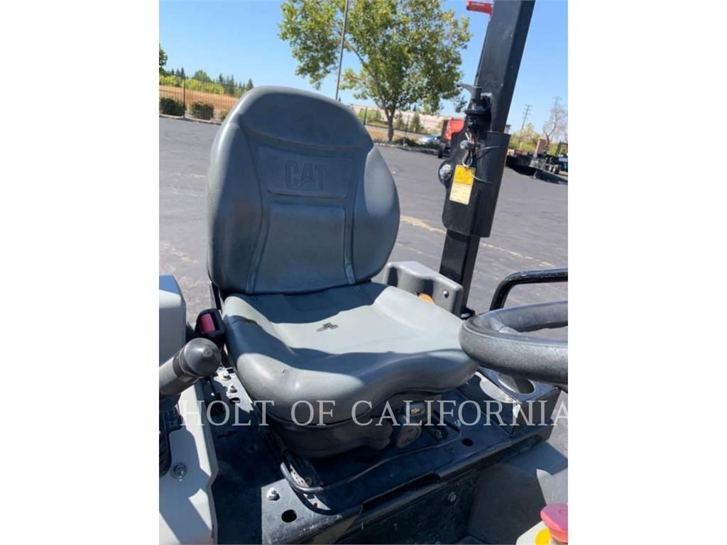 CAT CB2.7 GC Soil compactors