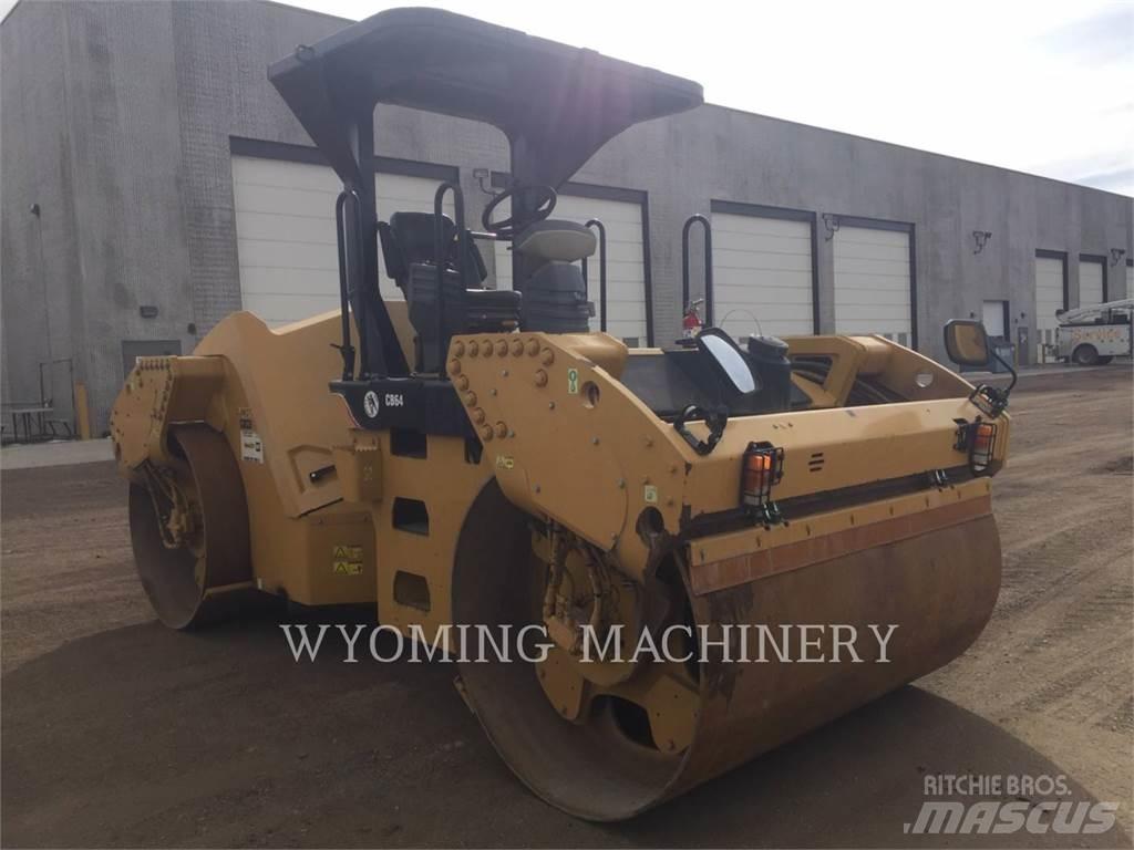 CAT CB64 Soil compactors