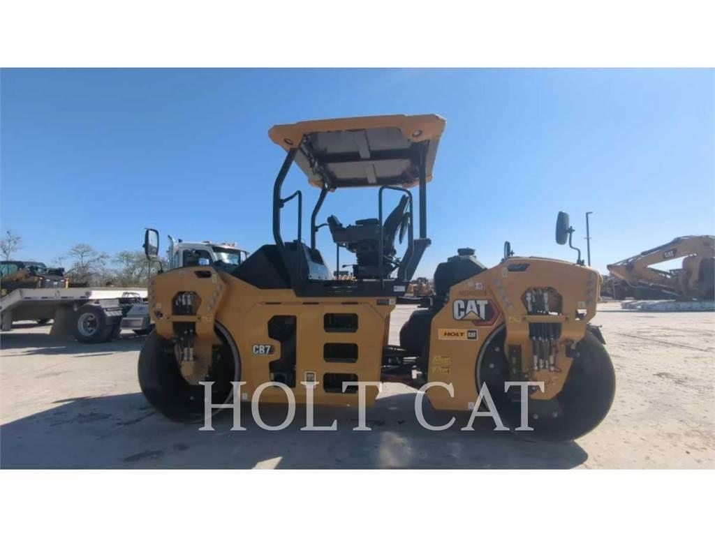 CAT CB7 Single drum rollers